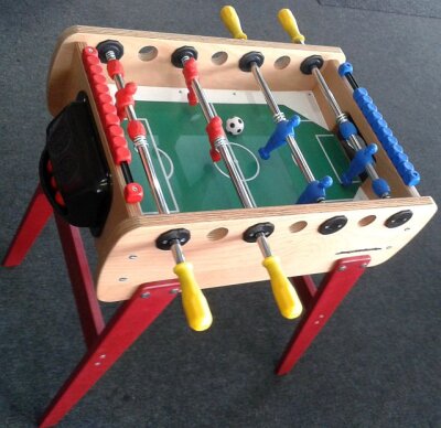 Mini-Tischfussball 2-Stangen-Kinder-Tischkicker aus Holz